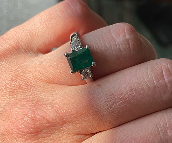 Image of Alex Guarnaschelli's engagement ring